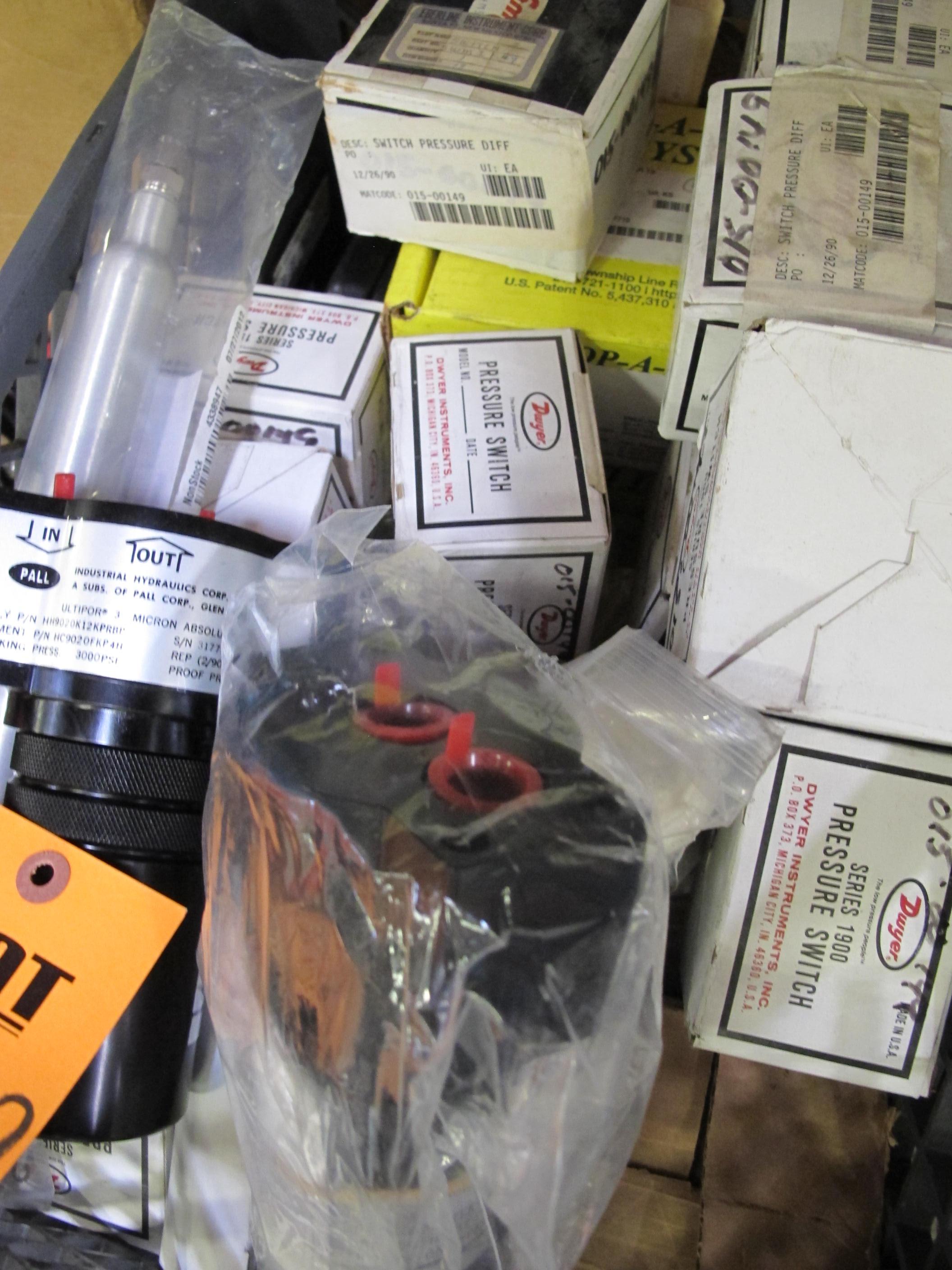 LOT TO INCLUDE: (2) MSA AIRLINE FILTER, PART# 81857, (1) CIRCLE SEALS CONTROLS CORP, PRESSURE REGULATOR, PART#1346-4M-N REV.AD, MISC COILED SERVICE HOSES, (2) ITT CONOFLOW, MODEL#GFH45ATKEX1G, (2) PARKER PRESSURE REGULATORS, MODEL#DT 1807, (1 CRATE) DWYER SERIES 1900 PRESSURE SWITCHES. LOADING & HANDLING FEE $15-4552